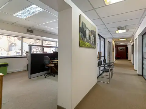 Oficina en Alquiler | Esquina súper luminosa | Rodríguez Peña 390 – Centro