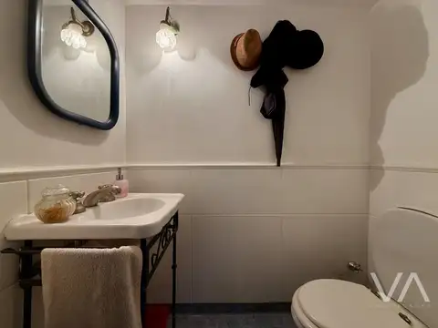 Chalet de estilo ingles. Los Troncos