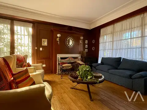 Chalet de estilo ingles. Los Troncos