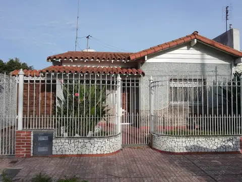 PRECIOSO CHALET DOS DORMITORIOS Y FONDO / APTA CREDITO BANCARIO.