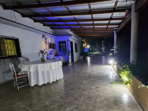 Casa en venta en Gonzalez Catan