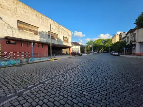 Galpon en Venta en Villa Luro, USD 800.000