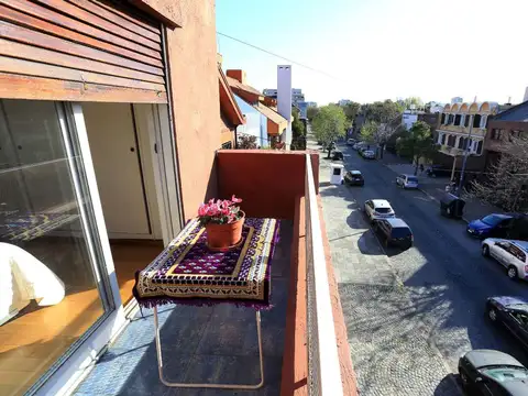 Depto Tipo Casa en Venta 27 años