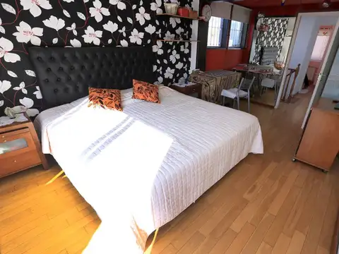 Depto Tipo Casa en Venta con 1 cocheras