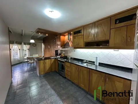 Casa 4 ambientes en PLANTA BAJA. LOTE PROPIO 10 X 29