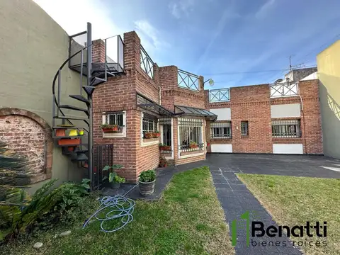 Casa 4 ambientes con 3 baños