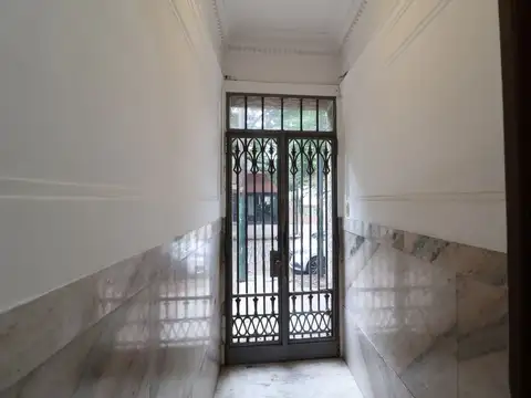 Depto Tipo Casa en Venta de 9 ambientes