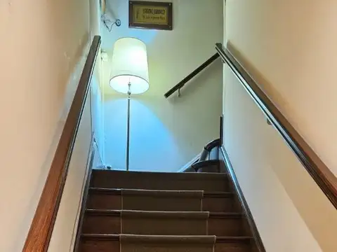 Depto Tipo Casa en Venta de 8 ambientes