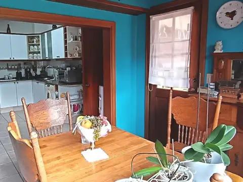 Casa en venta c/ cochera en Centro
