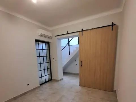 PH de 2 ambientes mas escritorio, con terraza propia