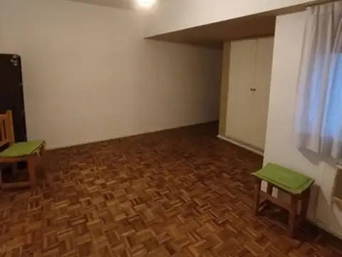 Marcelo T De Alvear 1600 , Piso 1