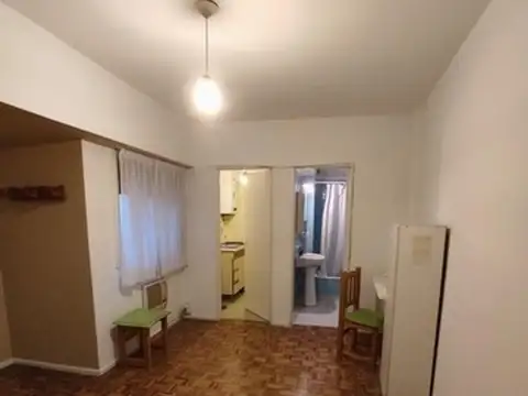 Marcelo T De Alvear 1600 , Piso 1