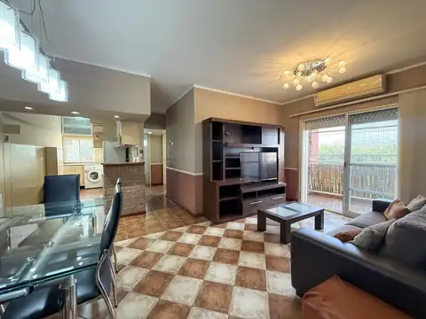 DEPARTAMENTO EN VENTA 3 AMBIENTES CON BALCON Y COCHERA CUBIERTA