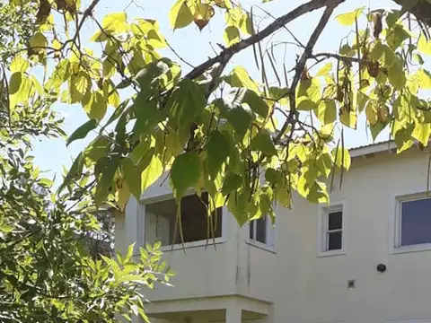 BARRIO ALAMO ALTO CASA EN VENTA 5 AMB
