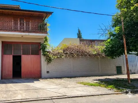 Casa -  Galpones - Ramos Mejia Sur