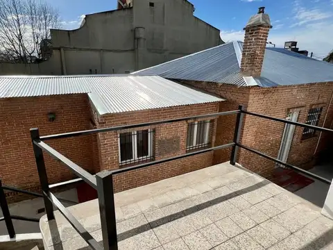 Depto Tipo Casa en Venta de 6 ambientes