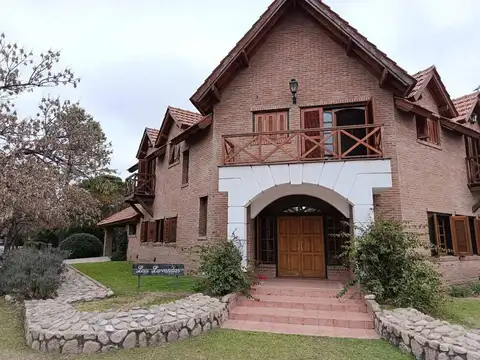 Casa en Alquiler de 3 dormitorios