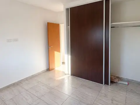 Departamento en Alquiler en Los Hornos, $ 570.000