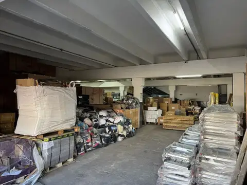 SE VENDE AMPLIO GALPÓN A METROS DE AV. ALEM