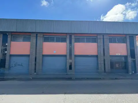 SE VENDE AMPLIO GALPÓN A METROS DE AV. ALEM
