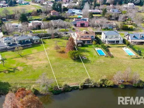 VENTA LOTE AL AGUA SAN FRANCISCO MANZANARES PILAR