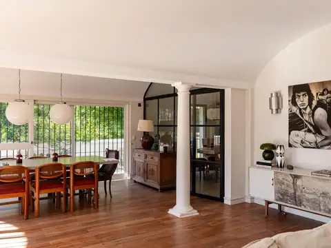 Casa 9 ambientes con 7 baños