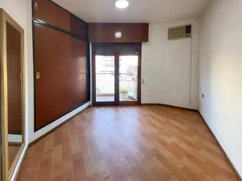 Depto Tipo Casa en Venta de 6 ambientes