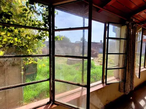 Venta de Casa OPORTUNIDAD PARA REFACCIONAR