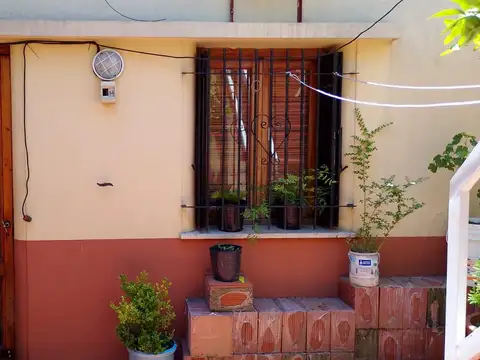 RETASADO Venta de PH 2 ambientes en Villa Lugano con patio
