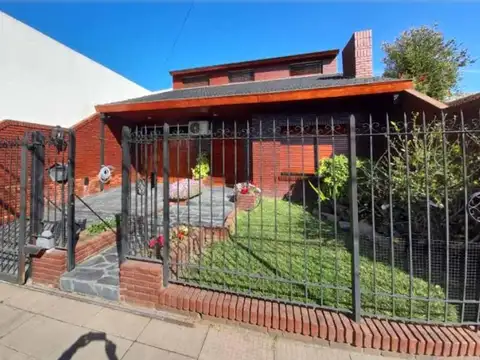 EXCELENTE CHALET ZONA CENTRO ITUZAINGO SUR