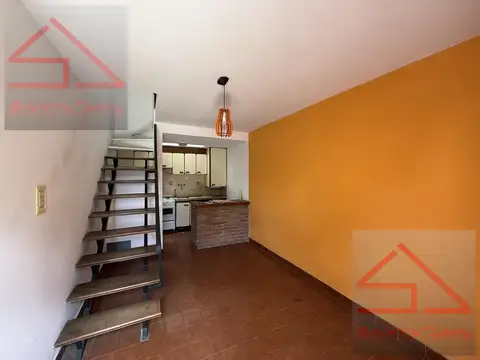 Depto Tipo Casa en Venta de 2 ambientes