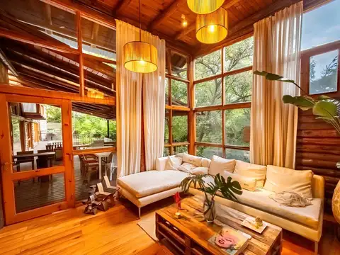 Casa 10 ambientes con 3 baños