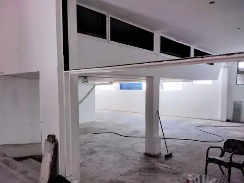 Oficina en Alquiler 60 años