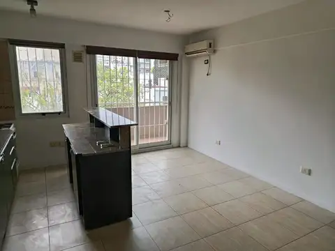 Teniente General Juan Domingo Perón 3900, Piso 3