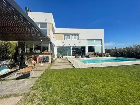 Jorge Newbery 4550, Mar Del Plata, Buenos Aires,