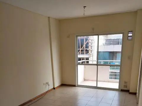 Departamento de un dormitorio con cochera en barrio Martin