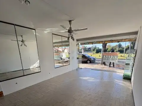Local en Alquiler en Roldan, $ 500.000