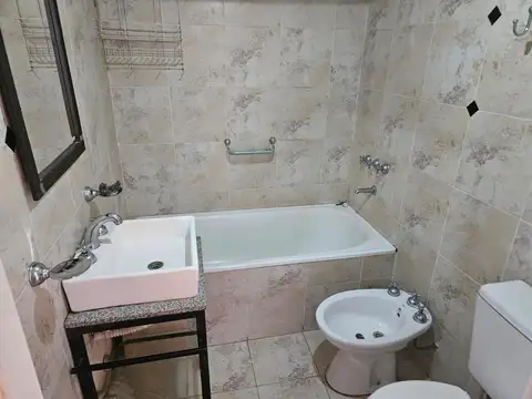Departamento en Alquiler en Castelar Norte, $ 600.000
