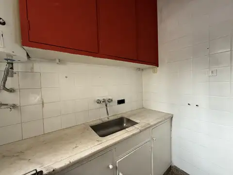Venta  2 ambientes por escalera en Palermo Hollywood