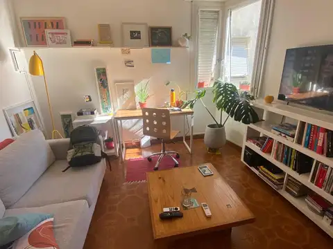 Venta  2 ambientes por escalera en Palermo Hollywood