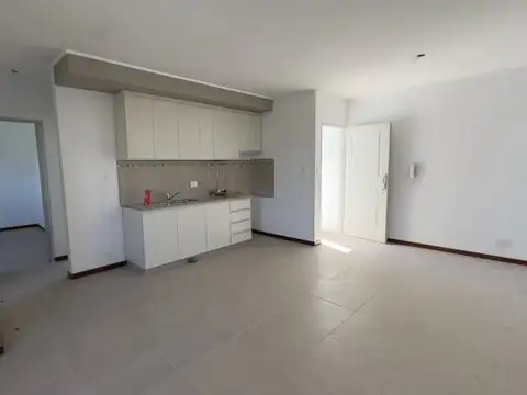 Av Los Platanos 150 , Piso 1