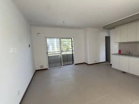 Departamentos a estrenar, frente al Shopping de G. Baigorria - Financiación