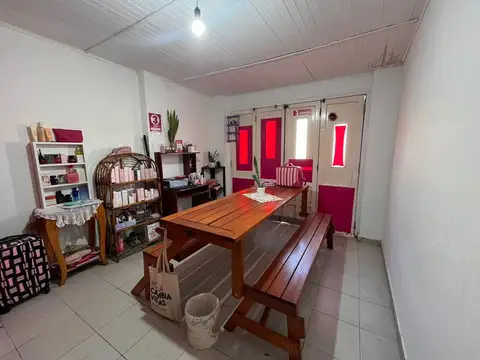 VENTA/CASA/3 DORMITORIOS/COCHERA.
