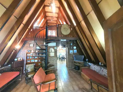 Casa 2 ambientes con 1 baño