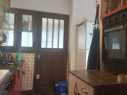 Casa 6 ambientes con 4 baños