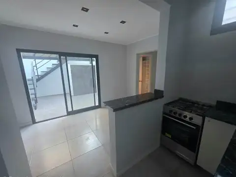 Depto Tipo Casa en Alquiler 60 años