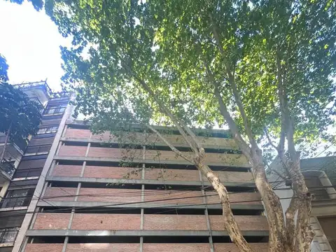 2 Amplias cocheras en Laprida 1900