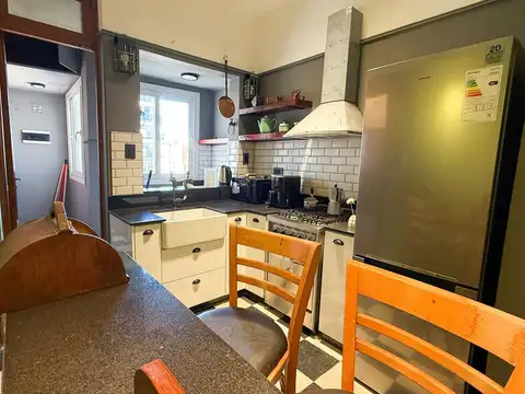 Departamento 5 ambientes con 2 baños