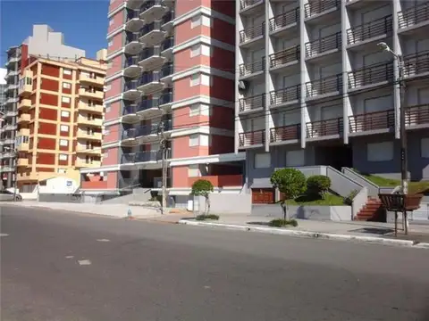 AV COSTANERA al 3000