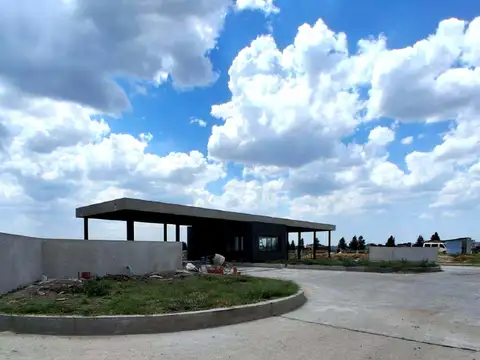 Luis Farina, en Canning, Municipio de Ezeiza, Provincia de Buenos Aires